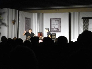 Γαμπροί απ' το παράθυρο